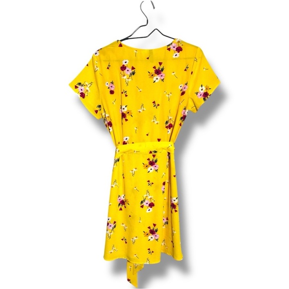 Divided By H&M Sunny Bright Yellow Floral Wrap Short Sleeve Mini Dress - Picture 14 of 16